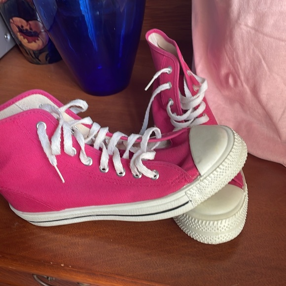 Pink high top sneakers - Picture 5 of 6